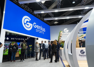 Судьи АПЛ требуют смены технологии VAR из-за критики за задержки решений