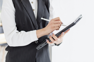 Банк по ошибке списал у россиянки почти 10 миллиардов рублей за несуществующий долг