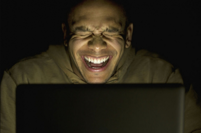 Закупка бобра, гусеница и "Олег, добрый день!": забавные случаи из жизни тестировщиков ПО