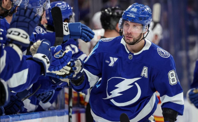 Кучеров повторил рекорд Овечкина по результативным сериям в НХЛ