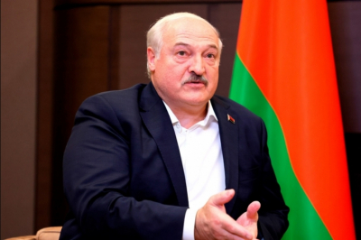 Лукашенко назвал демократию в США "болтовней" и обвинил Запад в диктатуре