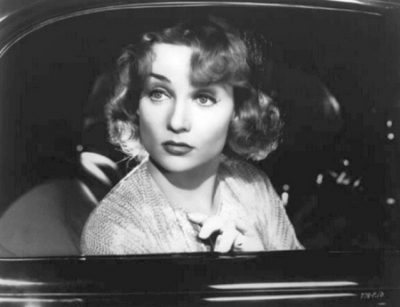 Почему мужчины предпочитают "слегка аутичных" девушек в приложениях для знакомств?