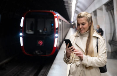 Проезд в московском транспорте подешевел для владельцев карт "Мир"